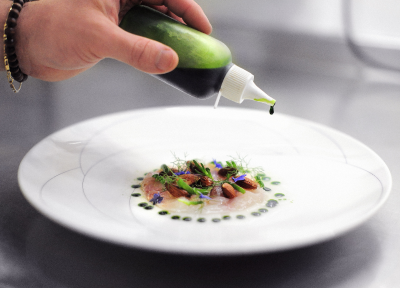 İndignation and dislike men who are so beguiled