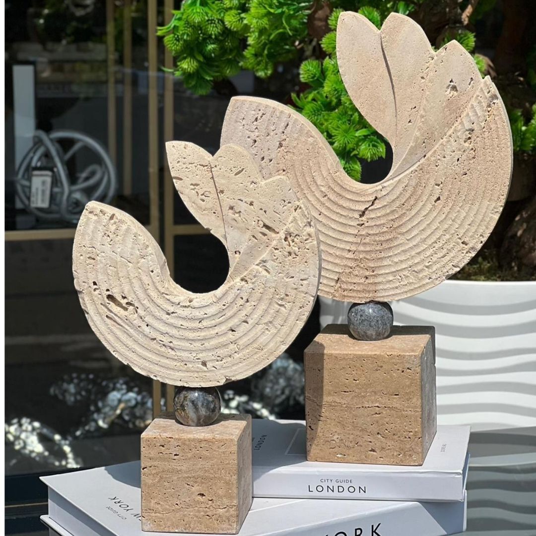 Traverten Yapraklı Kaideli Obje