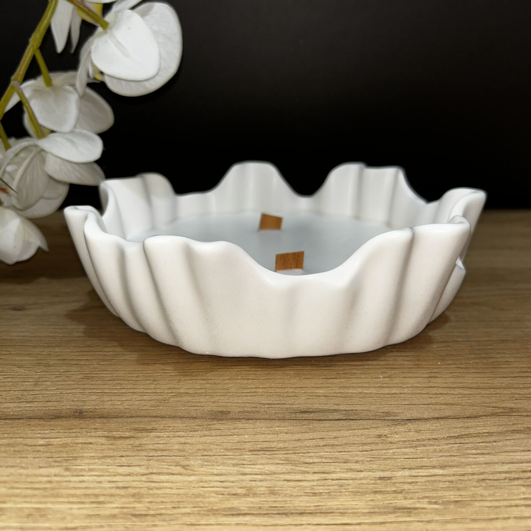 Büyük Yuvarlak Dalgalı Dekoratif Mum