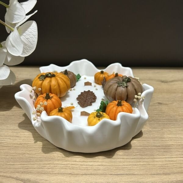 Büyük Yuvarlak Dalgalı Balkabağı Süslemeli Dekoratif Mum