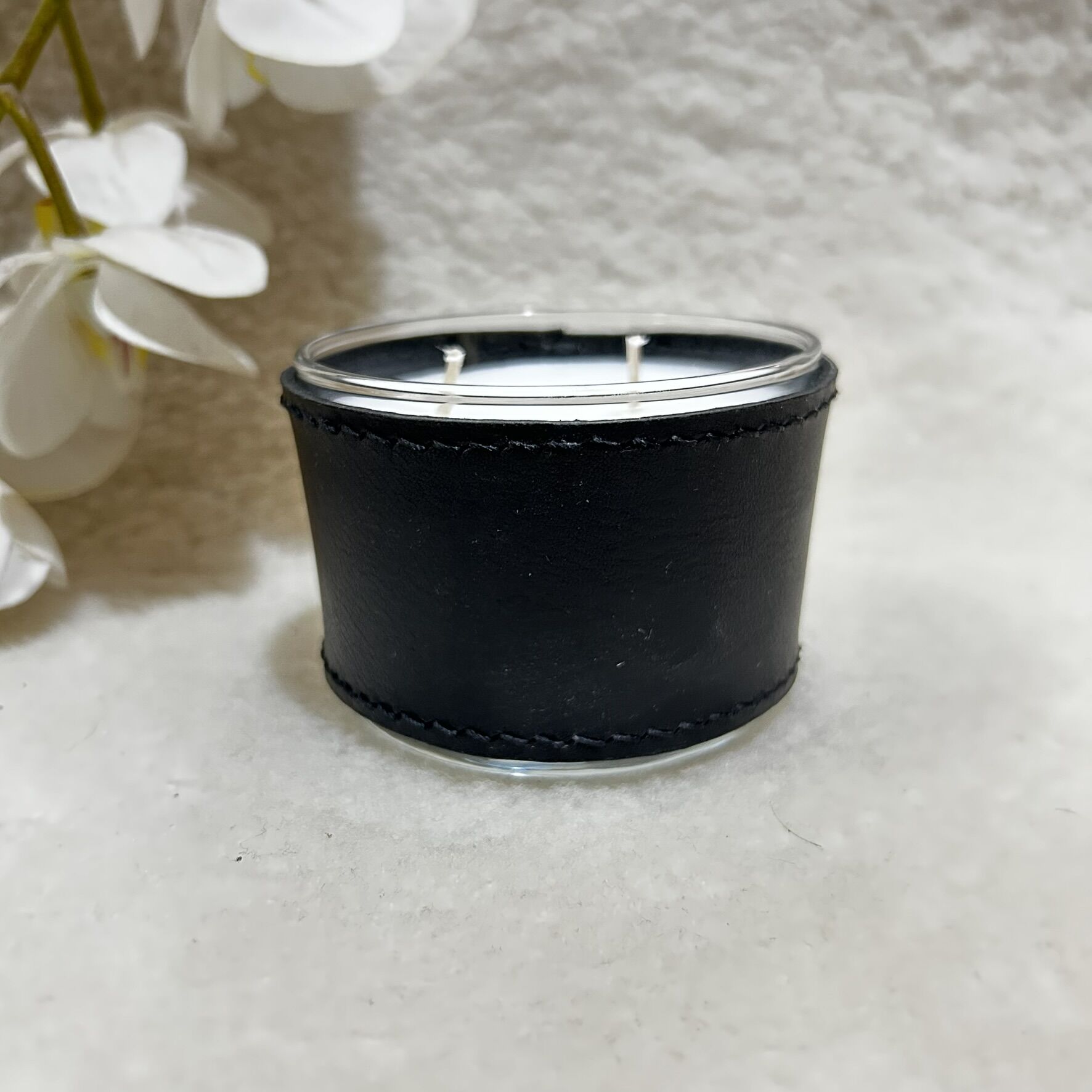 Sİyah Deri Kaplı Küçük Cam Mum