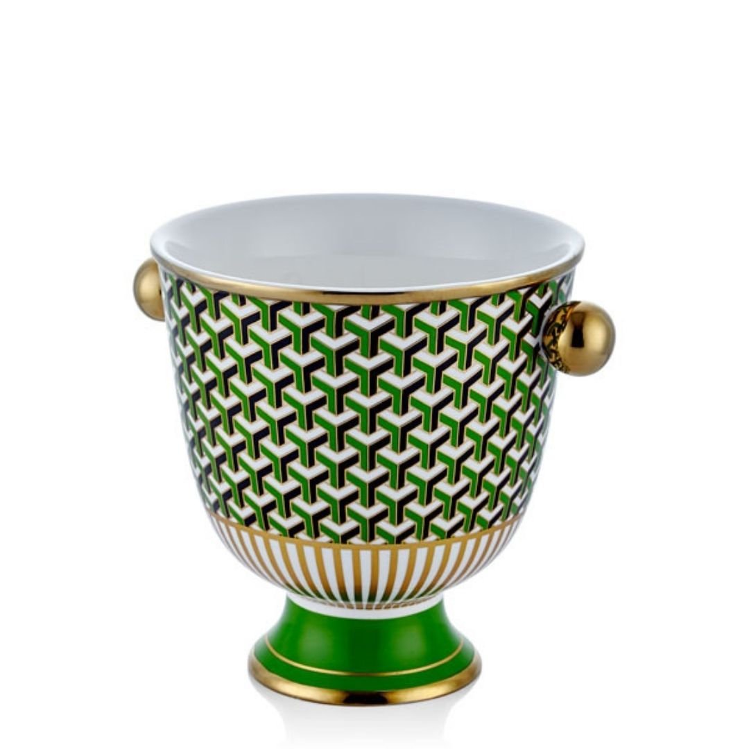 3d Desenli Kulplu Yuvarlak Vazo