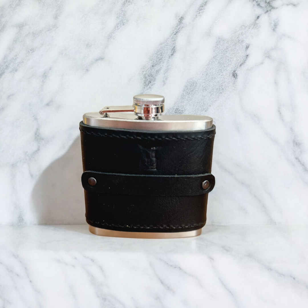 Drava | Deri Kaplamalı Cep Matarası - Siyah