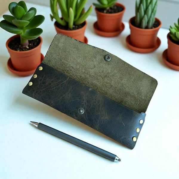 Stilo | Deri Perçinli Kalem Kutusu - Olive